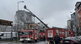 Ataşehir'de iş yerinde çıkan yangın itfaiye ekiplerince söndürüldü