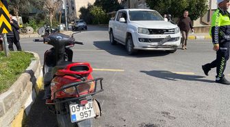 Aydın'da pikabın çarptığı motosikletteki karı koca yaralandı