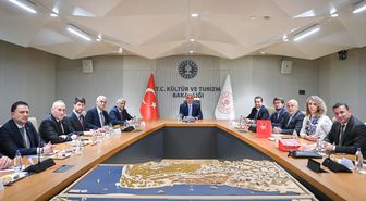 Bakan Ersoy'dan TGA'nın turizm toplantılarına ilişkin açıklama Açıklaması