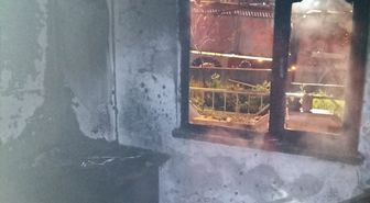 Balıkesir'de binanın zemin katında çıkan yangın söndürüldü