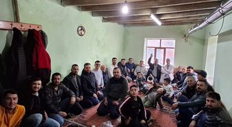 Beyşehir'de vatandaşlar köy odalarında bayramlaşıyor