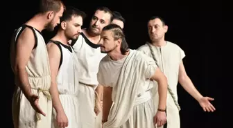 Biga Belediye tiyatrosu Çanakkale'de sahne aldı