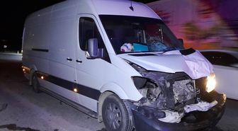 Bilecik'te minibüse çarpan motosikletin sürücüsü öldü