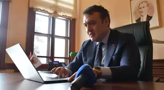 Bilecik Valisi Sözer, AA'nın 'Yılın Kareleri' oylamasına katıldı