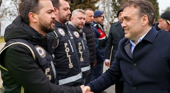 Bilecik Valisi Sözer, kara yollarında görevli personelle bayramlaştı