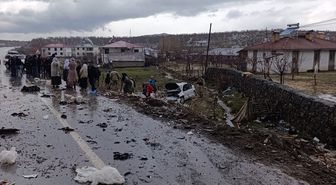 Bingöl'de devrilen otomobildeki 7 kişi yaralandı
