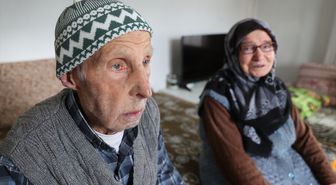 Bir yastıkta 70 yıl geçiren çift evlilikleriyle örnek oluyor