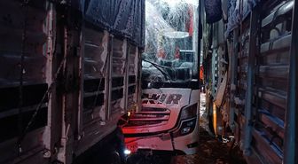 Bitlis'te tıra çarpan otobüsteki 8 kişi yaralandı