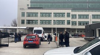Bolu'daki 'irtikap' operasyonunda gözaltına alınan Belediye Başkanı Özcan ve 12 kişi adliyede