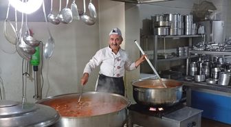 Bulanık'ta ramazanda sıcak yemek yardımı yapıldı