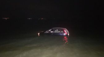 Bursa'da göle düşen otomobilin sürücüsü yaralandı
