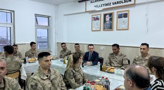 Çaldıran Kaymakamı Bakan, güvenlik korucularıyla iftarda buluştu