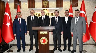 Çalışma ve Sosyal Güvenlik Bakanı Işıkhan, Batman'da iftar programında konuştu Açıklaması