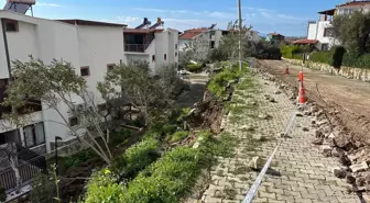 Çanakkale'de bir sitenin istinat duvarı çöktü