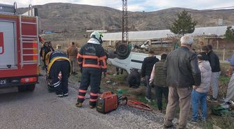 Çankırı'da şarampole devrilen hafif ticari araçtaki 4 kişi yaralandı