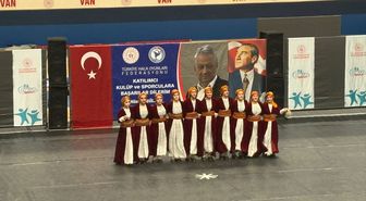 Çatak'ta halk oyunları ekibi il şampiyonu oldu