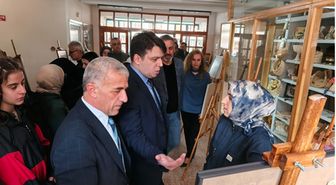 Çaykara'da 'Hüsn-i Hat ve Ebru' sergisi açıldı