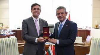CHP Genel Başkanı Özel, Bulgaristan'ın Ankara Büyükelçisi Cholakov'u kabul etti