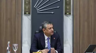 CHP Genel Başkanı Özel, Diyarbakır Kent Koruma ve Dayanışma Platformu temsilcileriyle buluştu