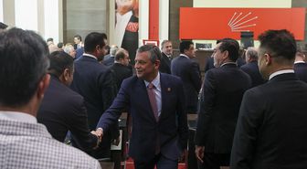 CHP Genel Başkanı Özel, il başkanlarıyla iftarda bir araya geldi