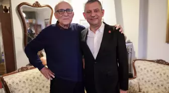 CHP Genel Başkanı Özel, yazar Ataol Behramoğlu'nu ziyaret etti