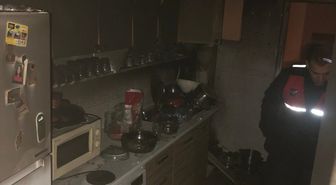 Çınarcık'ta bir binada çıkan yangın söndürüldü
