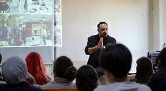 ÇOMÜ'de sektör temsilcilerini öğrencilerle buluşturan 'FF Talks' toplantısı yapıldı