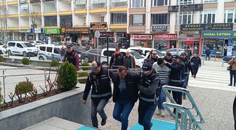 Çorum'da 2 iş yerine silahlı saldırı düzenlenmesine ilişkin 8 şüpheli gözaltına alındı