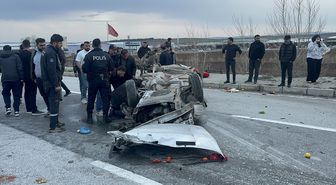 Çorum'da devrilen otomobildeki 3 kişi yaralandı