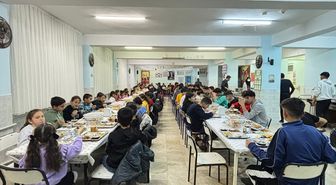 Çorum'da köy okulu öğrencileri iftarda buluştu