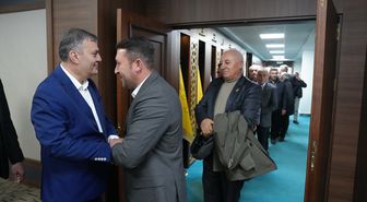 Çubuk'ta muhtarlardan Başkan Demirbaş'a bayram ziyareti