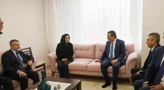 Cumhurbaşkanı Yardımcısı Yılmaz, Mersin'de şehit baba-oğulun ailesini ziyaret etti