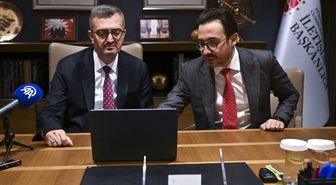 Cumhurbaşkanlığı İletişim Başkanı Duran, AA'nın 'Yılın Kareleri' oylamasına katıldı