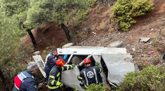 Denizli'de otomobilin uçuruma devrildiği kazada 1 kişi öldü, 1 kişi yaralandı