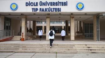 Diyarbakır'da doktor adayları, 3'ü ABD'den getirilen kadavralar üzerinde uygulamalı eğitimle mesleğe hazırlanıyor