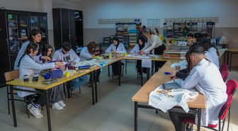 Diyarbakır'da eskiyen çeyizlik ürünler 'sıfır atık' temasıyla çantaya dönüştürülüyor