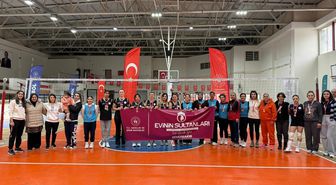 Diyarbakır'da 'Evinin Sultanları Voleybol Turnuvası' düzenlendi