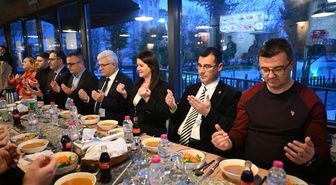 Edirne Belediye Başkanı Gencan, basın mensuplarıyla iftarda bir araya geldi