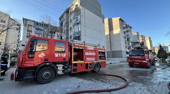 Edirne'de apartmanın çatı katında çıkan yangın söndürüldü