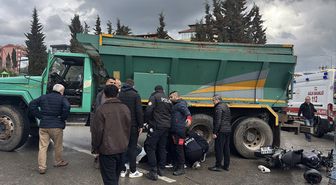 Edirne'de kamyonla motosikletin çarpıştığı kazada 2 kişi yaralandı