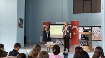Edirne'de öğrencilere akran zorbalığı anlatıldı