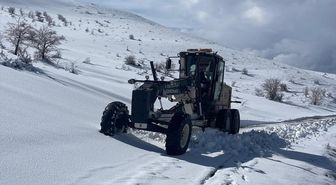 Elazığ'da kardan kapanan 39 köy yolu ulaşıma açıldı