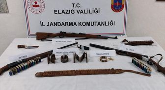 Elazığ'da ruhsatsız silah ve mühimmat ele geçirildi