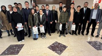 Elazığ'da Siyer-i Nebi Yarışmasında dereceye girenlere ödülleri verildi