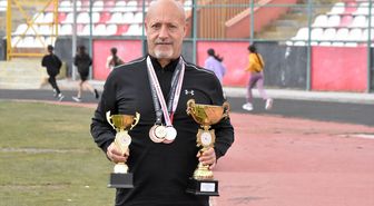 Emekli olduktan sonra başladığı atletizmde başarıdan başarıya koşuyor