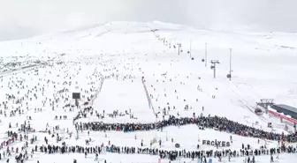 Erciyes'te hafta sonu yoğunluğu yaşanıyor