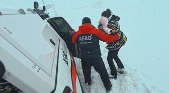 Erciyes'te mahsur kalan 12 kişiyi AFAD kurtardı