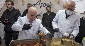 Erzurum Büyükşehir Belediyesi, günlük 5 bin kişiye iftar veriyor