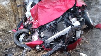 Erzurum'da ağaca çarpan otomobildeki 2 kişi öldü