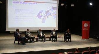 Erzurum'da geleceğin iletişimcilerine dezenformasyonla mücadele anlatıldı
